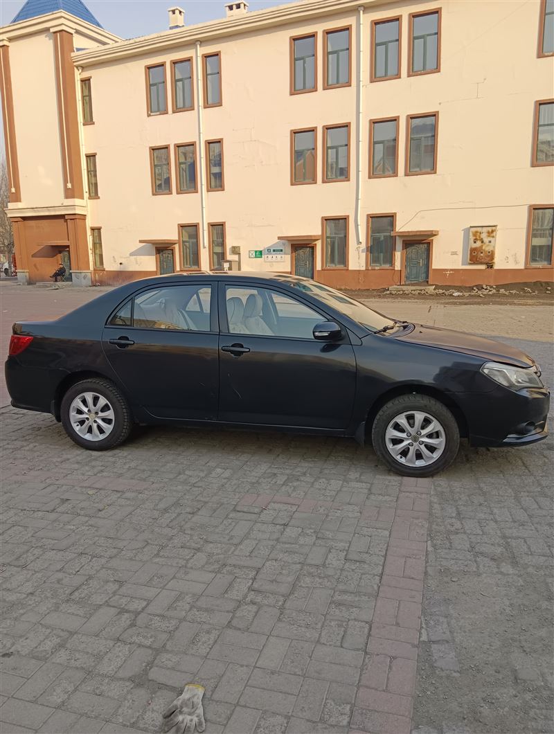 15年比亞迪f3手動(dòng)高配新款