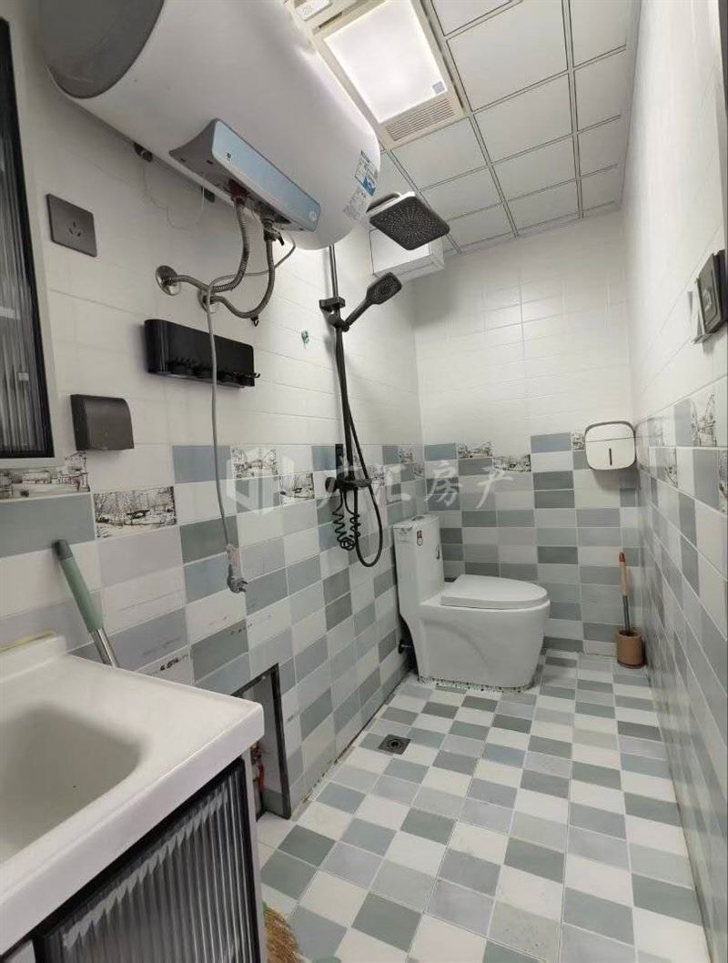 客運(yùn)站附近三樓