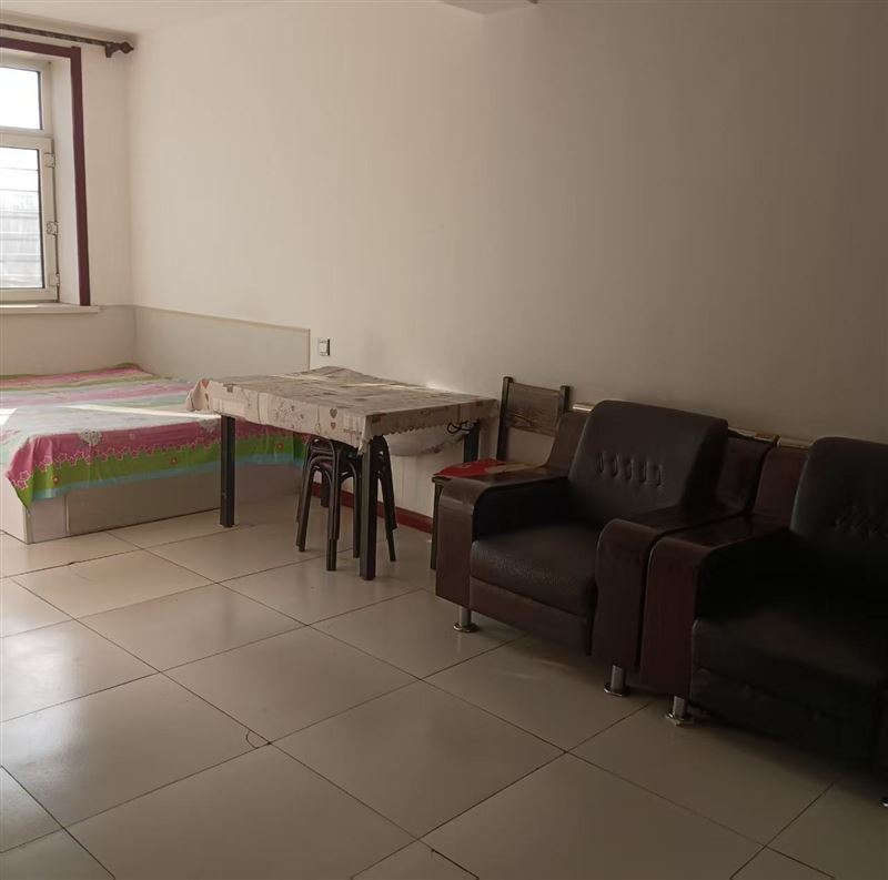 三樓出租 聯(lián)系電話(huà)13945591704