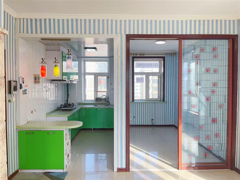 賣經(jīng)典名居五樓